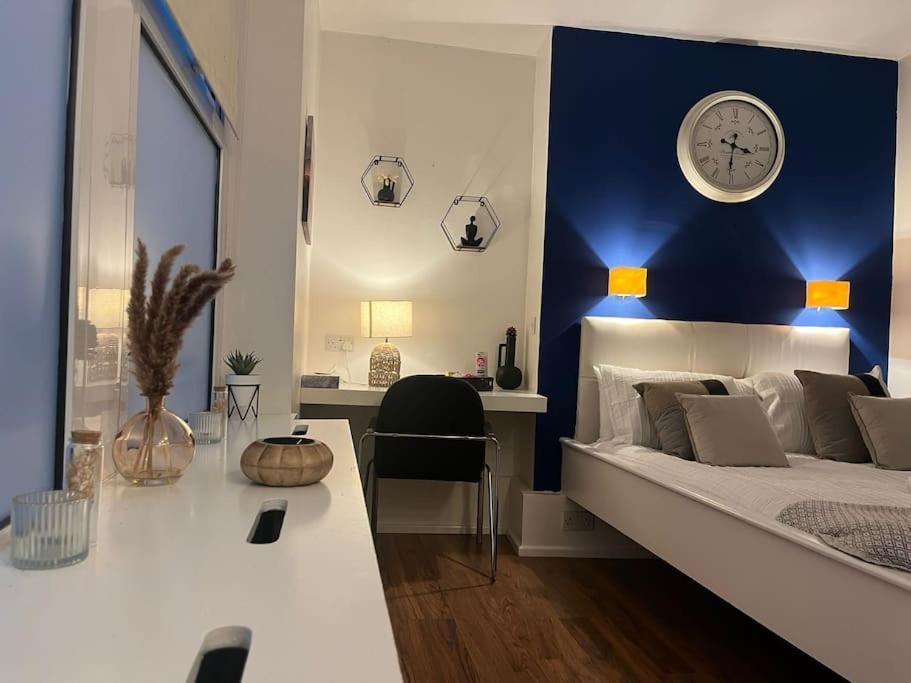 Modern Studio In Barbican Ec1 - Blue - F4 London Exterior foto