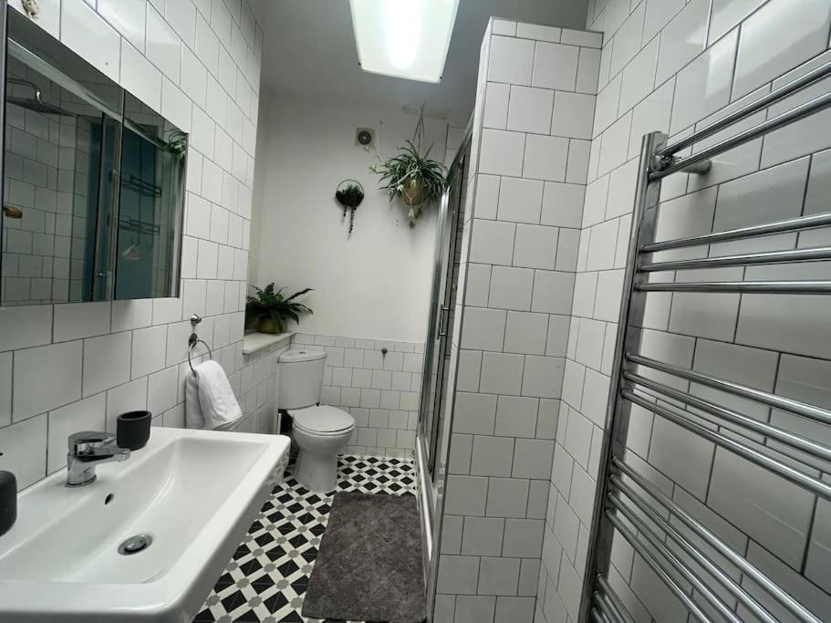 Modern Studio In Barbican Ec1 - Blue - F4 London Exterior foto
